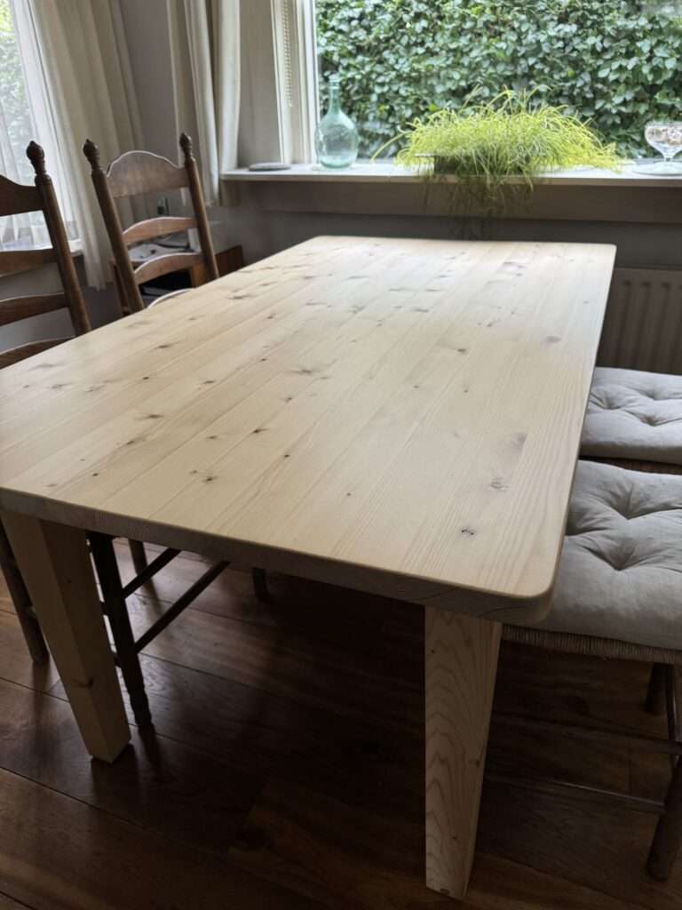 grenen tafel schuren