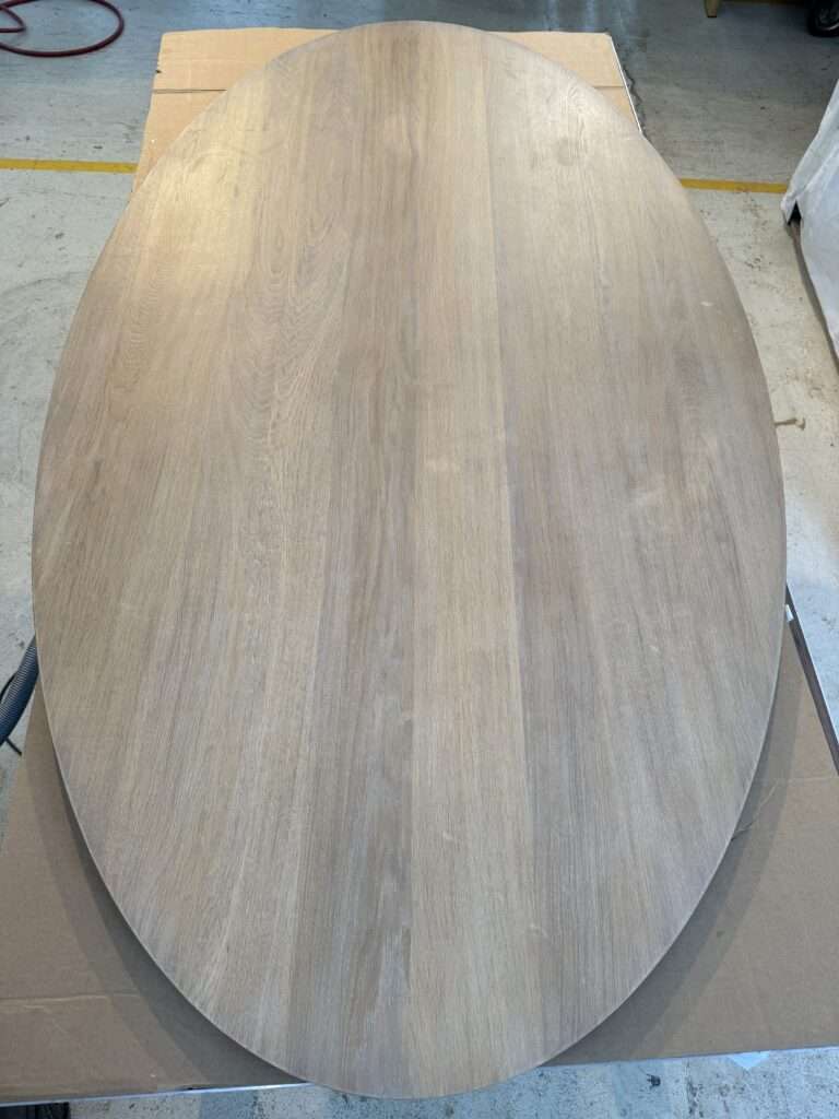 ovale tafel restauratie