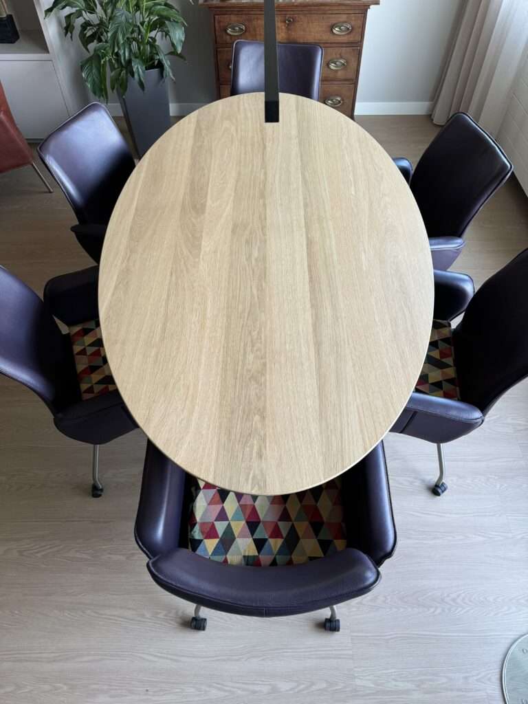 ovale tafel restauratie